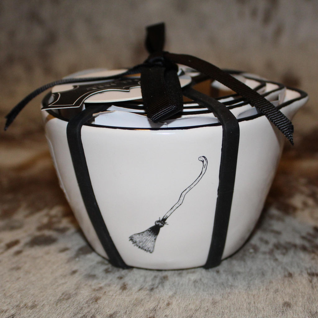 Broom Halloween Measuring Cup Set