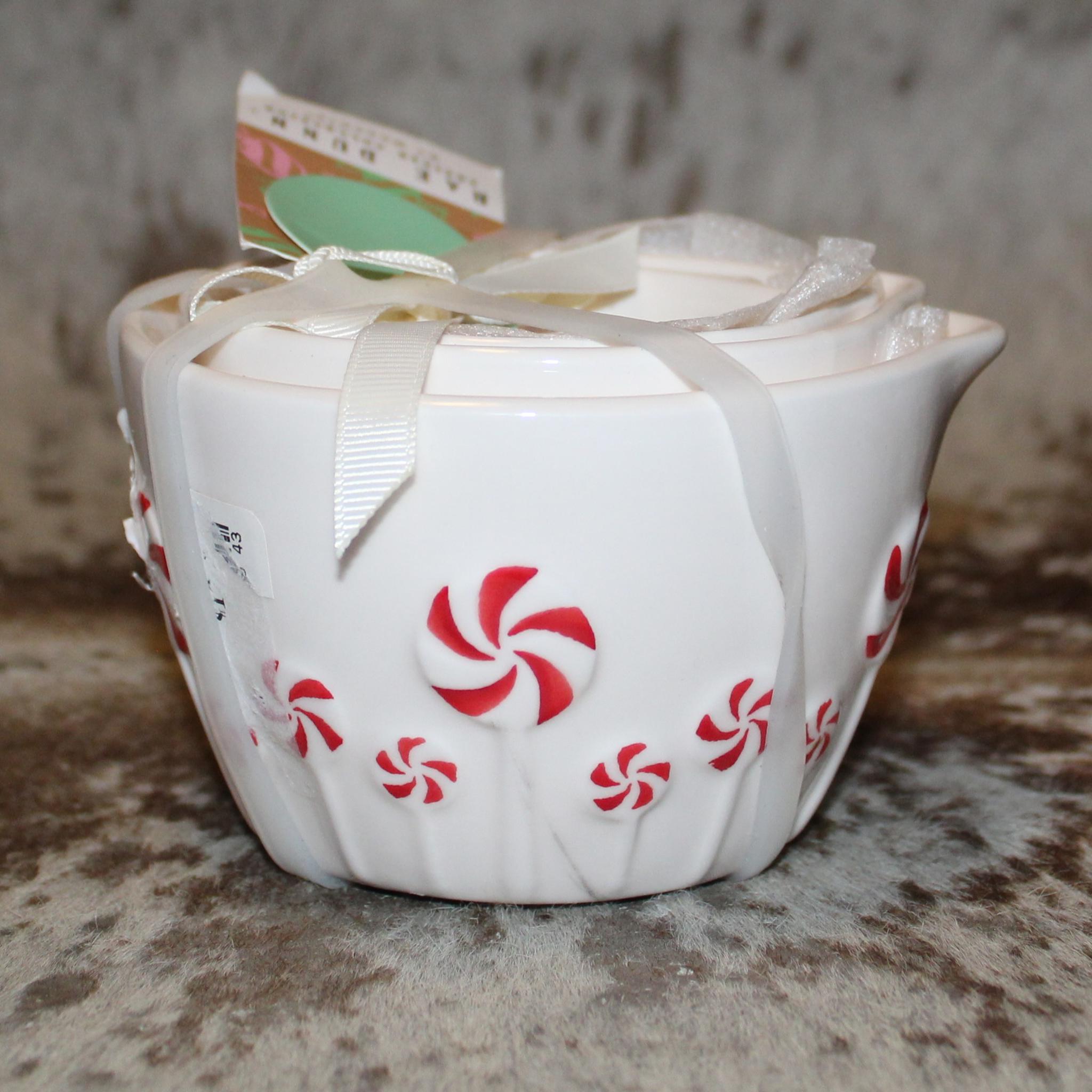 Rae Dunn Peppermint Lollies Measuring Cup Set