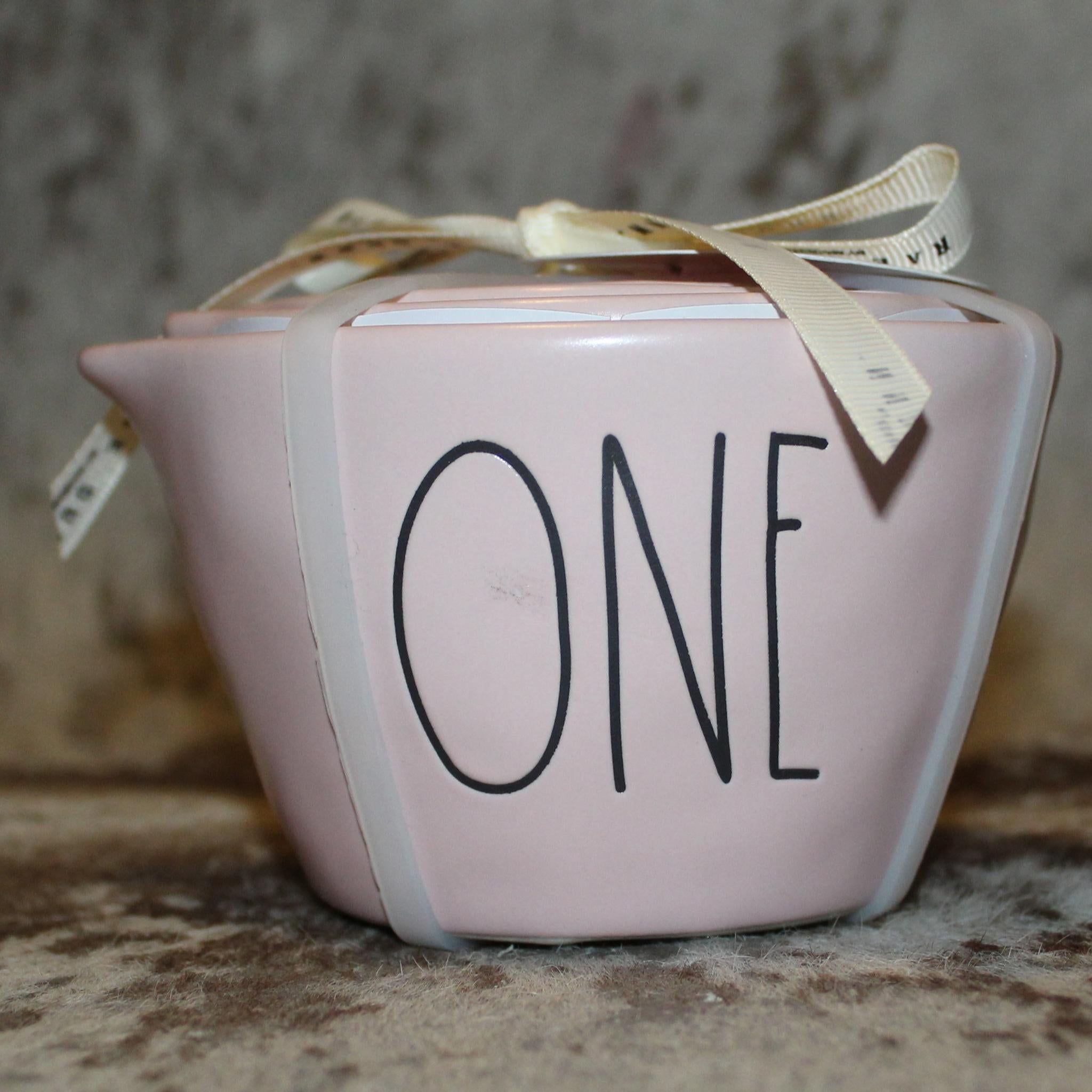 Baby Pink Measuring Cup Set